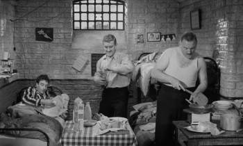 Screenshot 2 from Two Way Stretch (Full Movie)