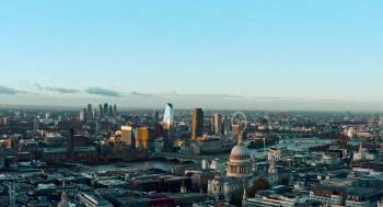 Screenshot 3 from Ulajh (Full Movie)