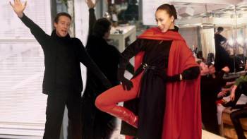 Screenshot 3 from Ultrasuede: In Search of Halston (Full Movie)