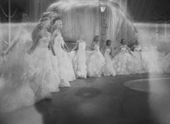 Screenshot 2 from Un Carnet de bal (Full Movie)