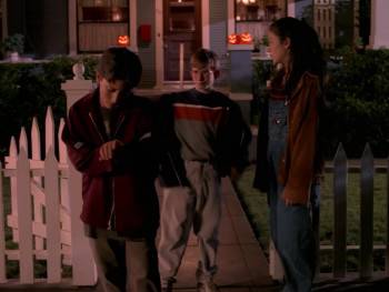 Screenshot 1 from Under Wraps (Full Movie)