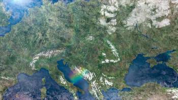 Screenshot 3 from Untamed Romania (Full Movie)