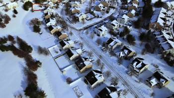 Screenshot 1 from Unwrapping Christmas: Tina's Miracle (Full Movie)