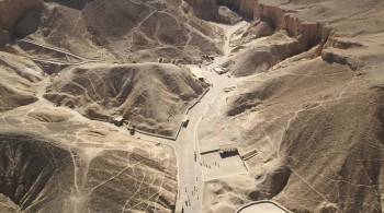 Screenshot 1 from Valley of the Kings: The Lost Tombs (Full Movie)