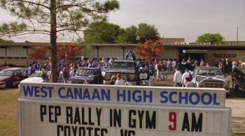 Screenshot 3 from Varsity Blues (Full Movie)