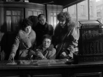 Screenshot 2 from Wer fürchtet sich vorm schwarzen Mann (Full Movie)