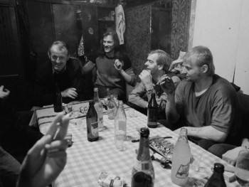Screenshot 3 from Wer fürchtet sich vorm schwarzen Mann (Full Movie)