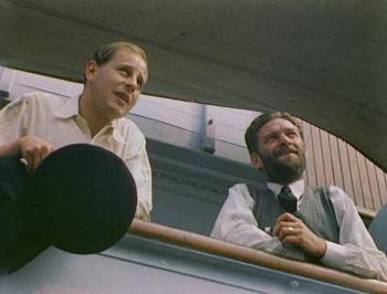 Screenshot 1 from Western Approaches (Full Movie)