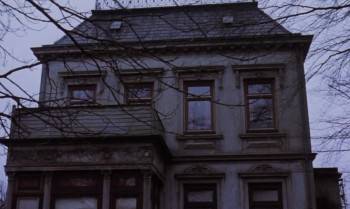 Screenshot 3 from When Pigs Fly (Full Movie)
