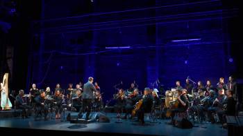 Screenshot 1 from Wicked in Concert (Full Movie)