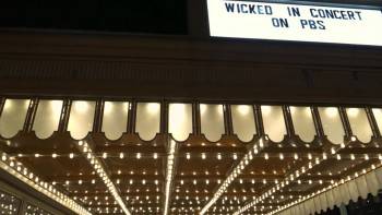 Screenshot 2 from Wicked in Concert (Full Movie)