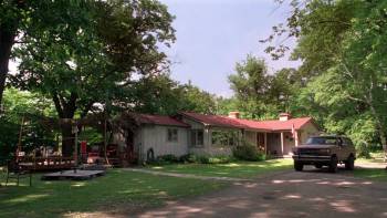 Screenshot 1 from Witless Protection (Full Movie)