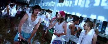 Screenshot 3 from Yaariyan (Full Movie)