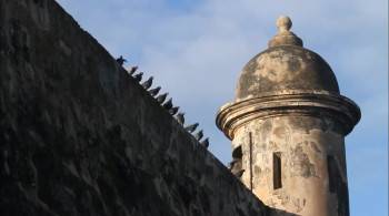 Screenshot 3 from Yanni: Live at El Morro (Full Movie)