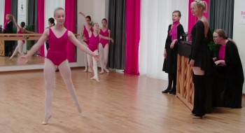 Screenshot 2 from You Can Tutu (Full Movie)