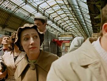 Screenshot 2 from Zazie in the Metro (Full Movie)
